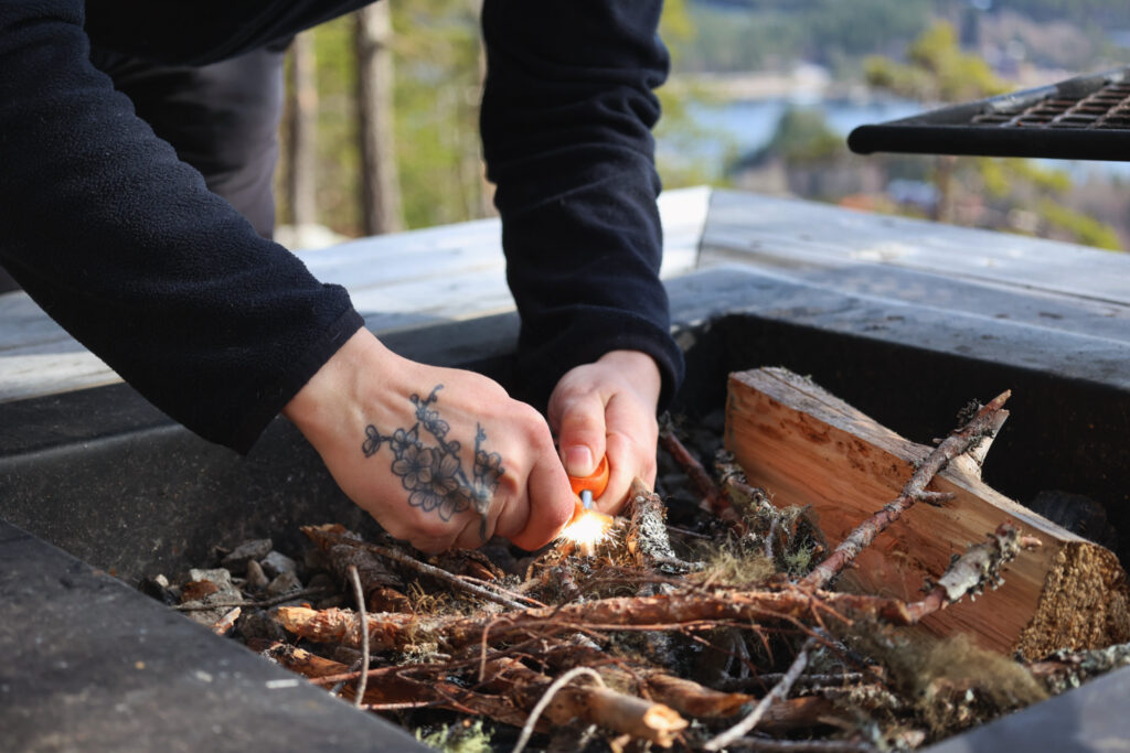 Aktivitäten in Östersund für Frauen: Wildniskurs und Zelten in Schweden für FLINTA